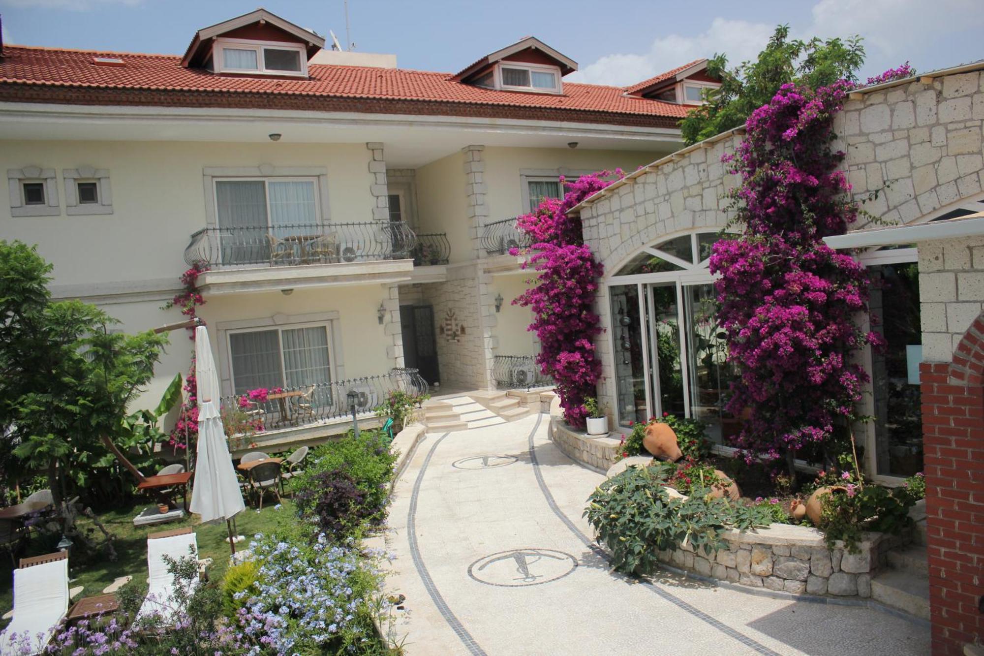 Dolina Hotel Cesme Bagian luar foto