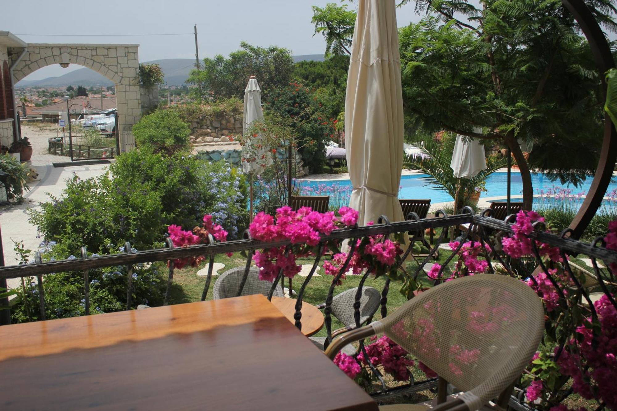 Dolina Hotel Cesme Bagian luar foto